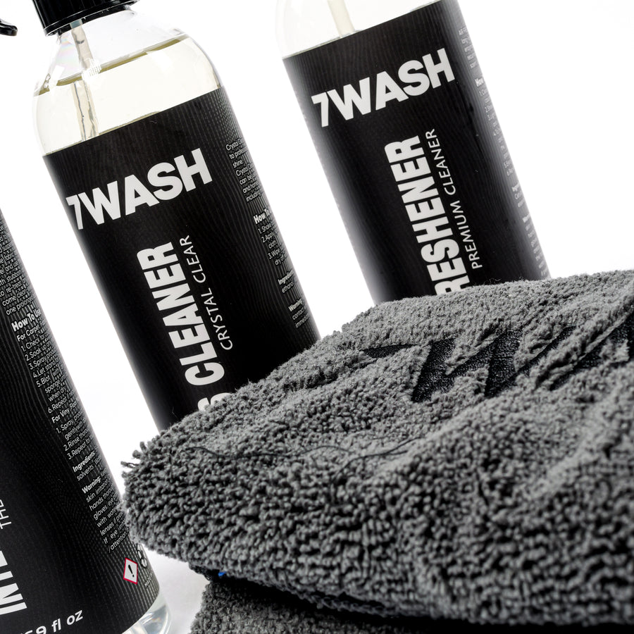 7WASH Innenraum Reinigungsset mit Interior Cleaner, Glasreiniger, Air Freshener und grauem Mikrofasertuch 40x40 cm