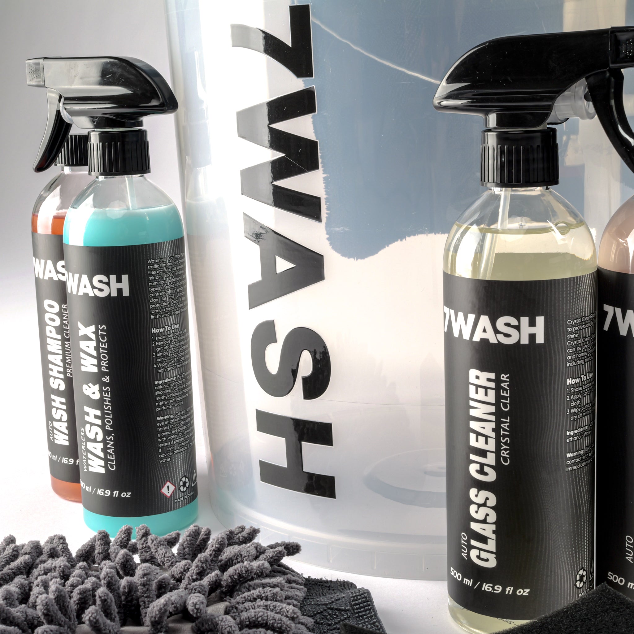 7WASH Basic Auto-Waschset: Transparenter 19L Eimer mit Auto Shampoo, Glasreiniger, Mikrofaser-Waschhandschuh und Premium-Tüchern.