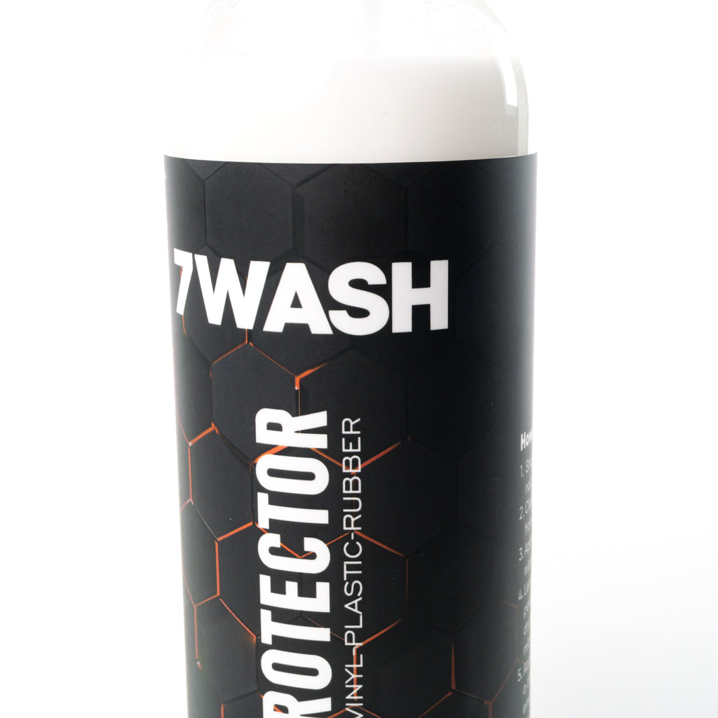 7WASH 3D-Protector 500 ml Kunststoffpflege Flasche Rückseite mit Anwendung