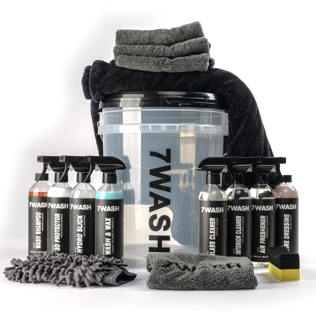 7WASH Exterior Auto-Pflegeset: Transparenter Eimer mit vier 500ml Reinigungsprodukten für Lack, Glas und Reifen sowie Waschzubehör.